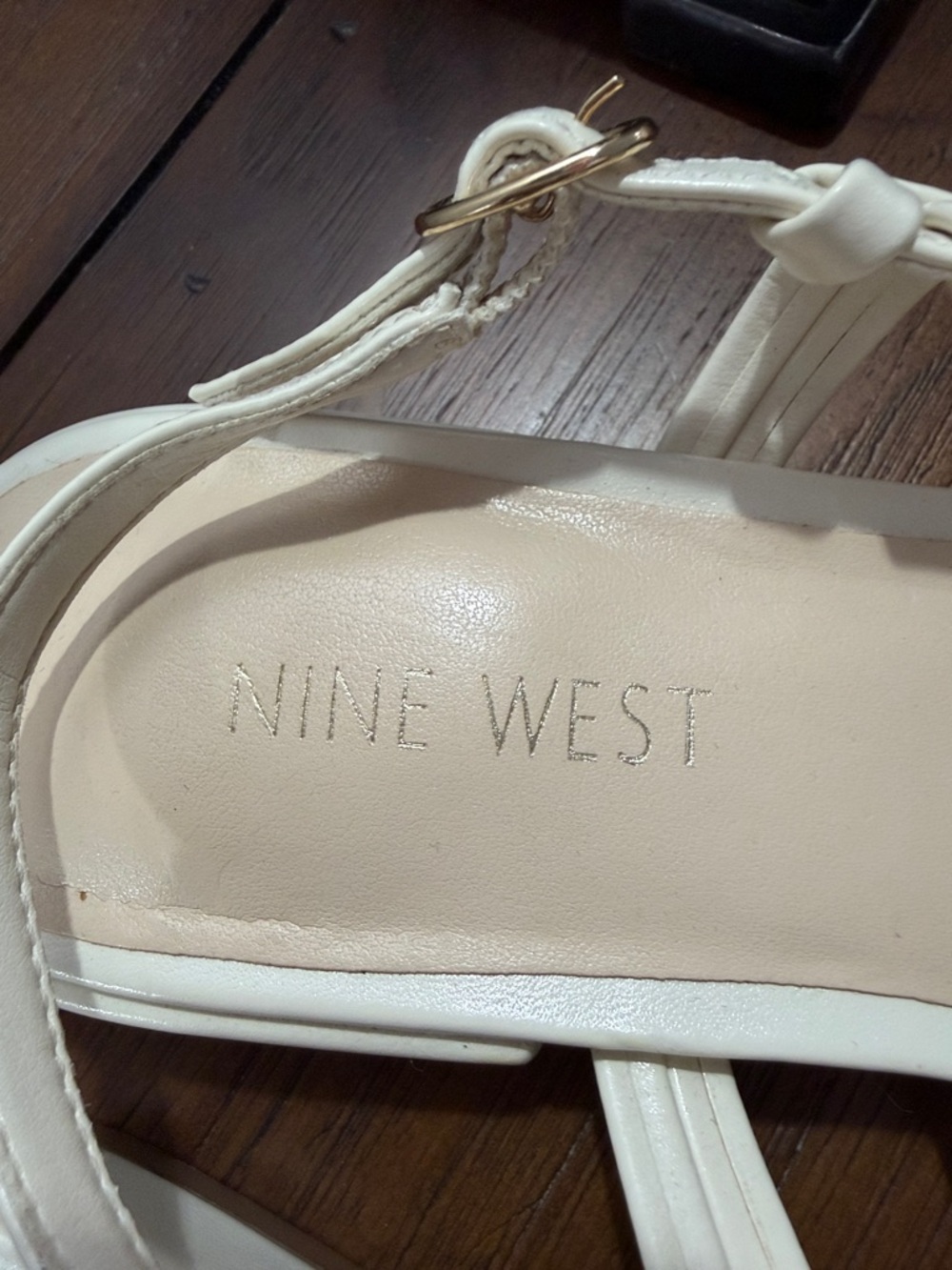 Nine West Cream Pointed Pleated Slingback Flats - size 7.5 - Picture 2 of 8